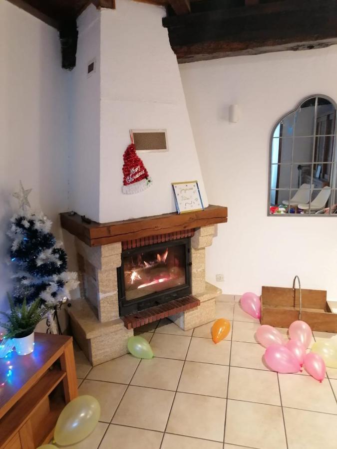Maison De Village Saint-Barthélemy-de-Vals Екстериор снимка